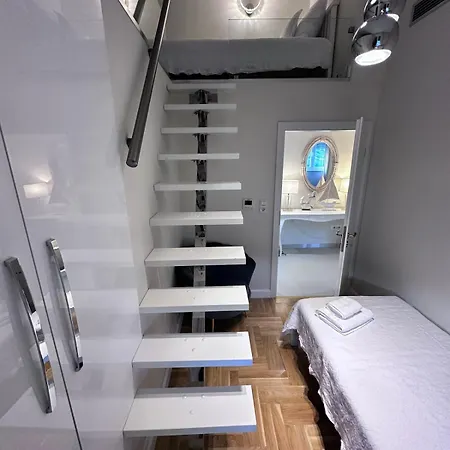Islandsea - High End Retreat With Breathtaking Sea Views アパート トロギール