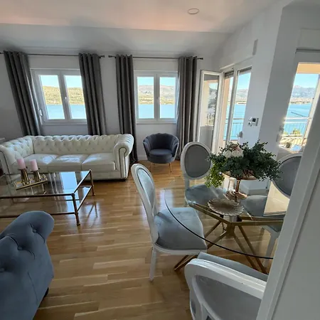 Islandsea - High End Retreat With Breathtaking Sea Views *