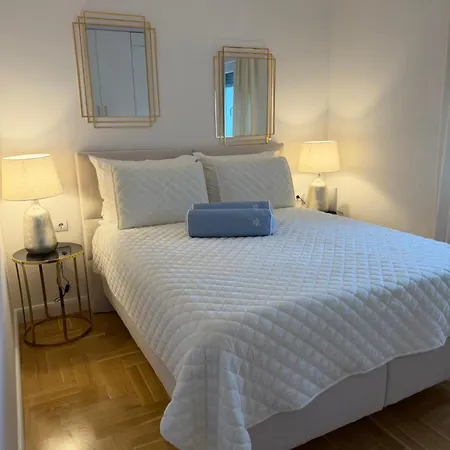 Islandsea - High End Retreat With Breathtaking Sea Views アパート トロギール