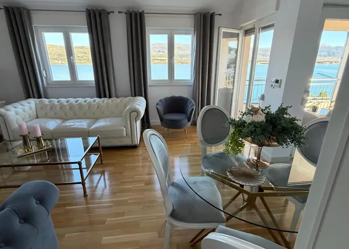 Islandsea - High End Retreat With Breathtaking Sea Views *