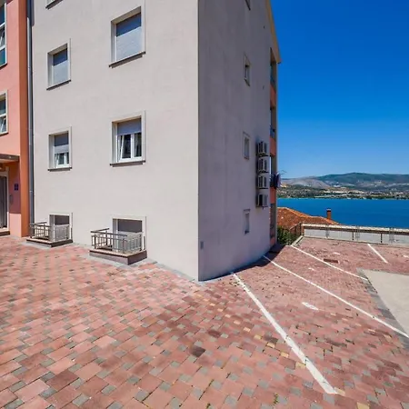 Islandsea - High End Retreat With Breathtaking Sea Views