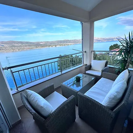 Islandsea - High End Retreat With Breathtaking Sea Views
