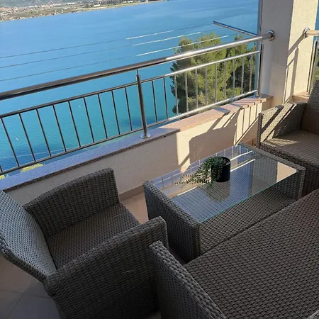 Islandsea - High End Retreat With Breathtaking Sea Views