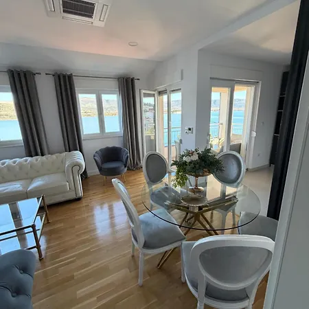 Islandsea - High End Retreat With Breathtaking Sea Views Appartement