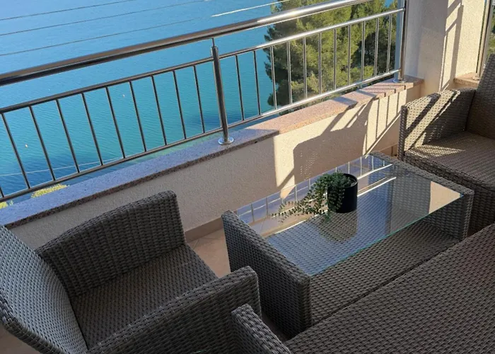 Islandsea - High End Retreat With Breathtaking Sea Views