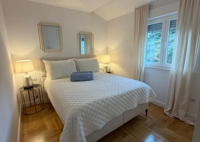 Islandsea - High End Retreat With Breathtaking Sea Views