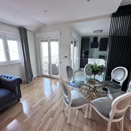 Islandsea - High End Retreat With Breathtaking Sea Views *